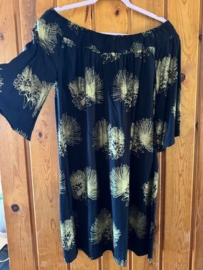 Off-Shoulder Strapless Black Dress with Gold Floral Print